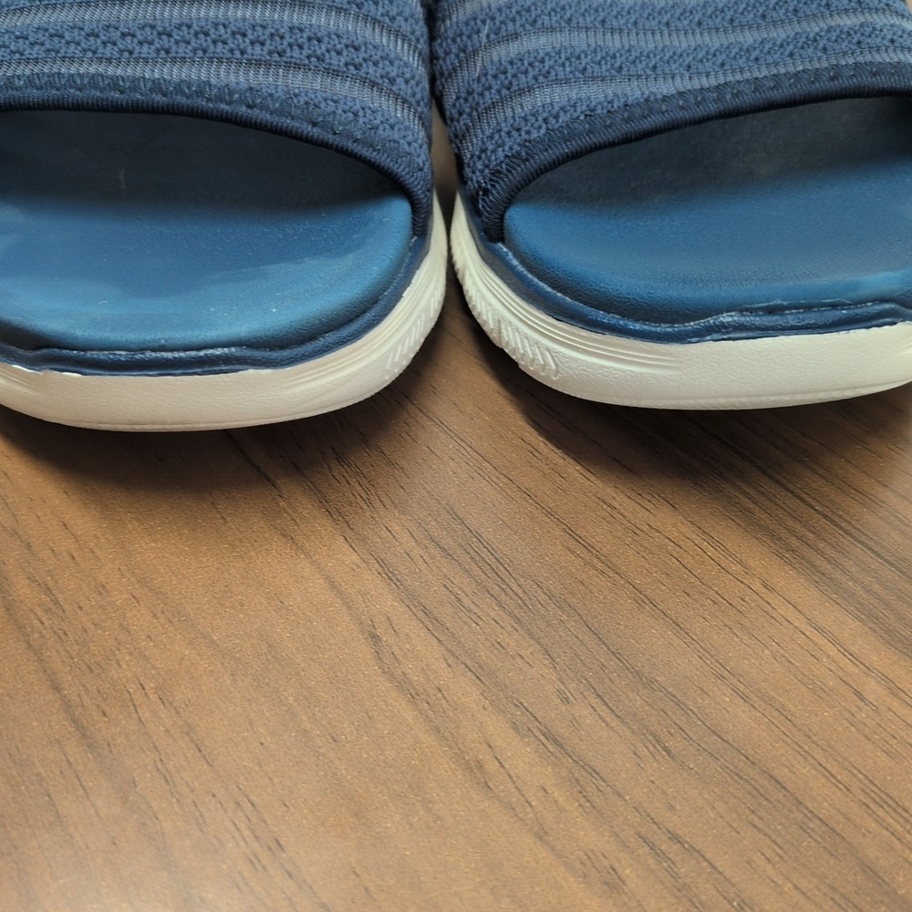 Women's Skechers Arch Fit - City Catch sandals in navy blue - Picture 7 of 8
